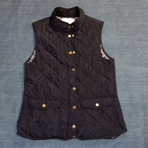 Navy quilted vest,M